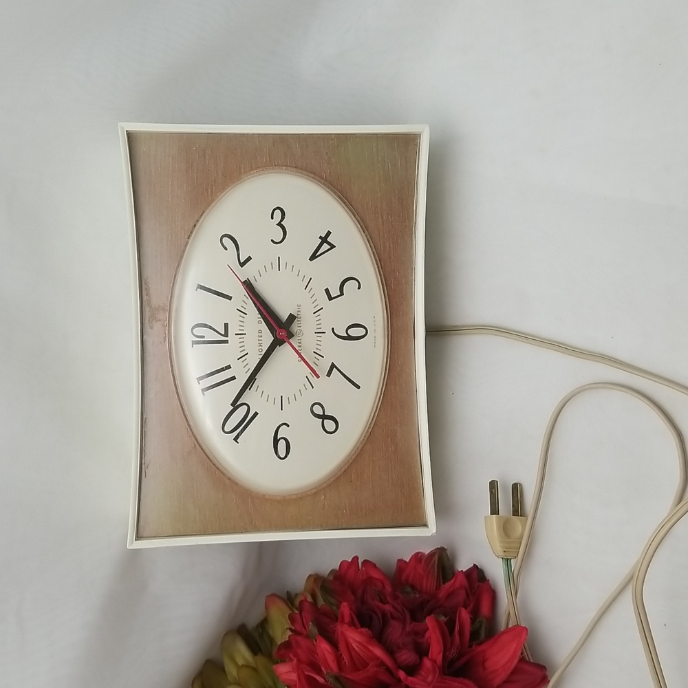 Mid Century General Electric Electric Wall Clock